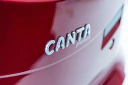 Canta 2 Premium logo op de achterdeur